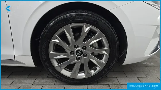 HYUNDAI GRANDEUR CALLIGRAPHY