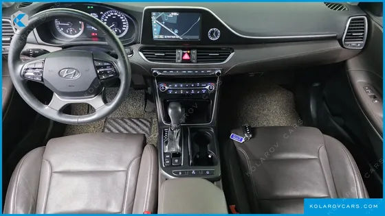 HYUNDAI GRANDEUR 2.2 DIESEL PREMIUM