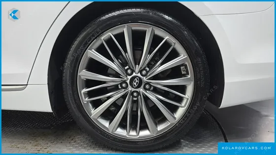 HYUNDAI GRANDEUR 2.2 DIESEL PREMIUM