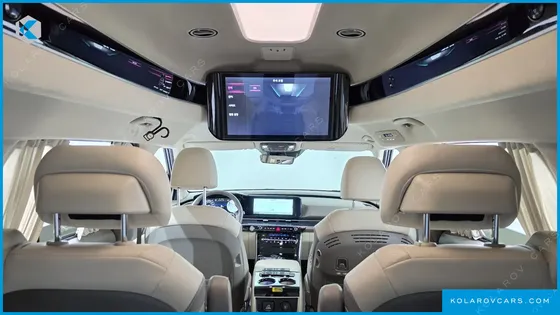 KIA CARNIVAL GASOLINE 7-SEATER HI-LIMOUSINE