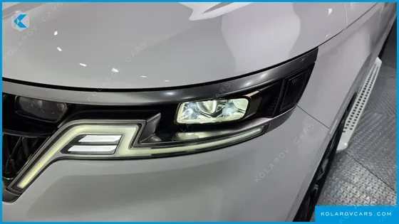 KIA CARNIVAL GASOLINE 7-SEATER HI-LIMOUSINE