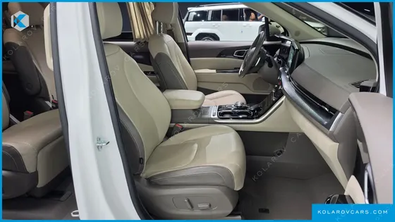 KIA CARNIVAL GASOLINE 7-SEATER HI-LIMOUSINE