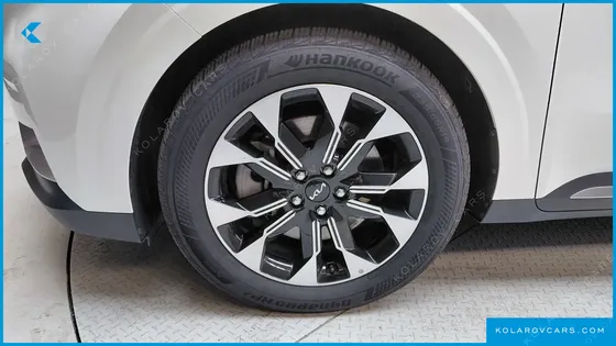 KIA CARNIVAL DIESEL 9-SEATER NOBLESSE