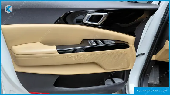 KIA CARNIVAL DIESEL 9-SEATER NOBLESSE