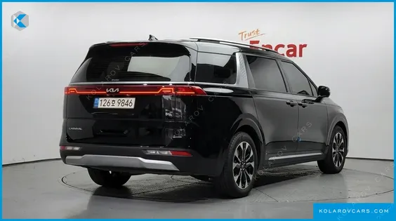 KIA CARNIVAL DIESEL 9-SEATER PRESTIGE