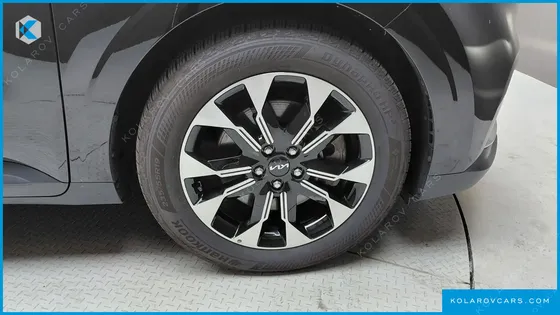 KIA CARNIVAL DIESEL 9-SEATER PRESTIGE