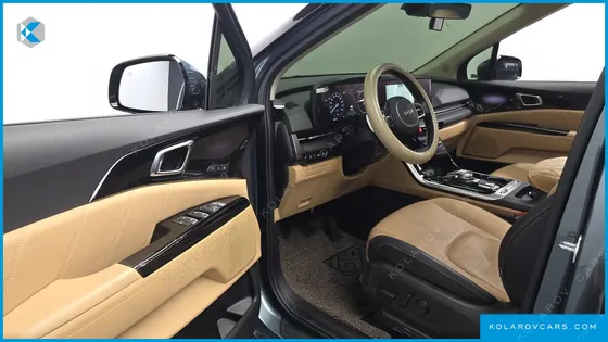 KIA CARNIVAL DIESEL 7-SEATER SIGNATURE