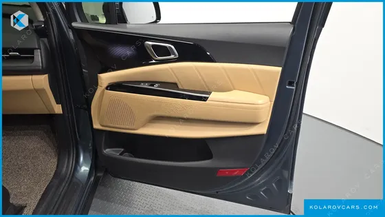 KIA CARNIVAL DIESEL 7-SEATER SIGNATURE