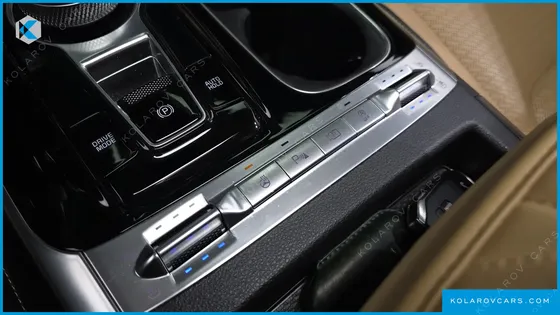 KIA CARNIVAL DIESEL 7-SEATER SIGNATURE
