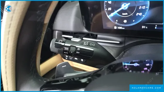 KIA CARNIVAL DIESEL 7-SEATER SIGNATURE