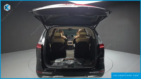 KIA CARNIVAL GASOLINE 9-SEATER SIGNATURE