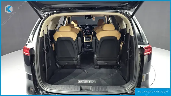 KIA CARNIVAL DIESEL 9-SEATER NOBLESSE
