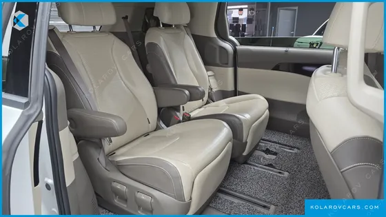 KIA CARNIVAL DIESEL 7-SEATER SIGNATURE