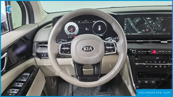 KIA CARNIVAL DIESEL 7-SEATER SIGNATURE