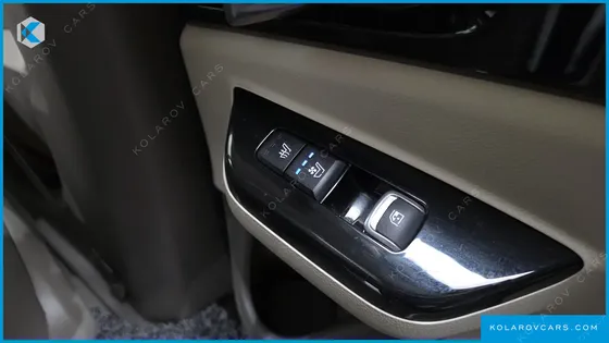 KIA CARNIVAL DIESEL 7-SEATER SIGNATURE