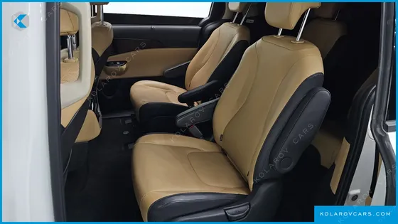 KIA CARNIVAL 9-SEATER NOBLESSE