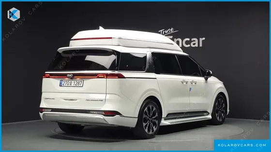 KIA CARNIVAL GASOLINE 7-SEATER HI-LIMOUSINE