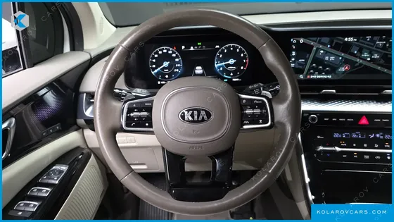 KIA CARNIVAL GASOLINE 7-SEATER HI-LIMOUSINE