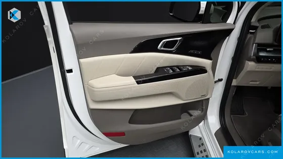KIA CARNIVAL GASOLINE 7-SEATER HI-LIMOUSINE