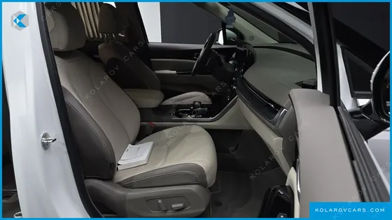 KIA CARNIVAL GASOLINE 7-SEATER HI-LIMOUSINE
