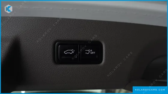 KIA CARNIVAL GASOLINE 7-SEATER HI-LIMOUSINE