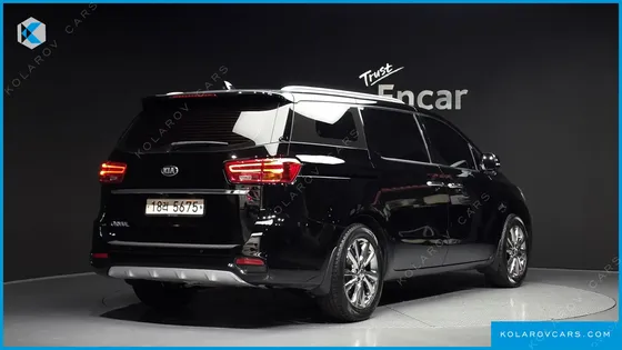KIA CARNIVAL 9-SEATER NOBLESSE SPECIAL