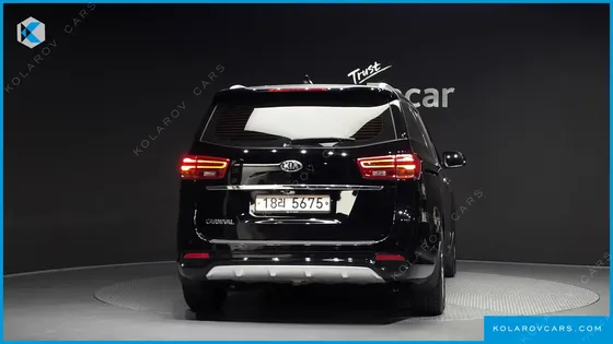 KIA CARNIVAL 9-SEATER NOBLESSE SPECIAL