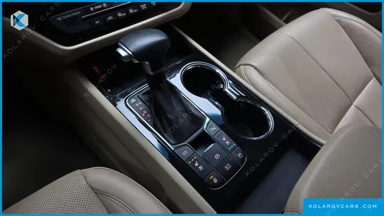 KIA CARNIVAL 9-SEATER NOBLESSE SPECIAL