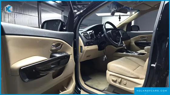 KIA CARNIVAL 9-SEATER NOBLESSE SPECIAL