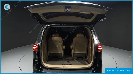 KIA CARNIVAL 9-SEATER NOBLESSE SPECIAL