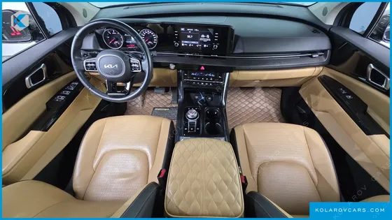 KIA CARNIVAL DIESEL 7-SEATER OUTDOOR