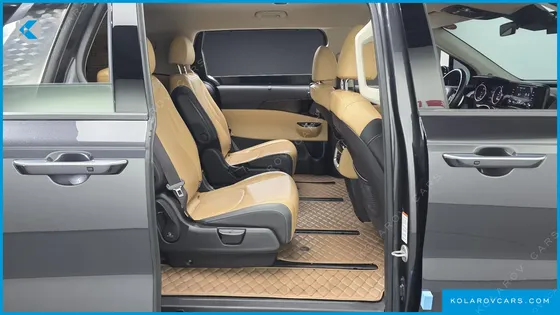 KIA CARNIVAL DIESEL 7-SEATER OUTDOOR