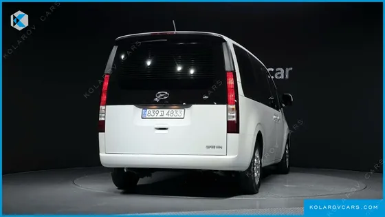 HYUNDAI STARIA CARGO 5-SEATER