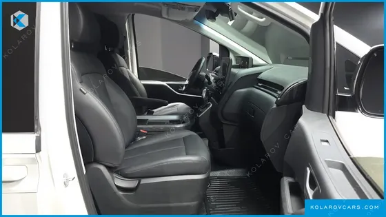 HYUNDAI STARIA CARGO 5-SEATER