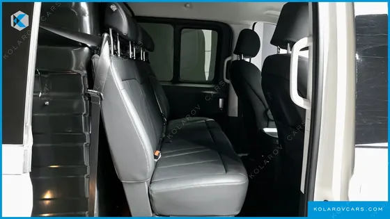 HYUNDAI STARIA CARGO 5-SEATER