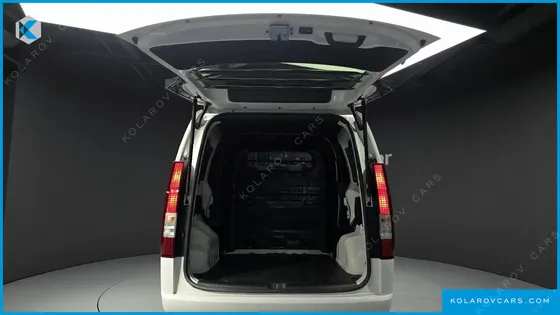 HYUNDAI STARIA CARGO 5-SEATER