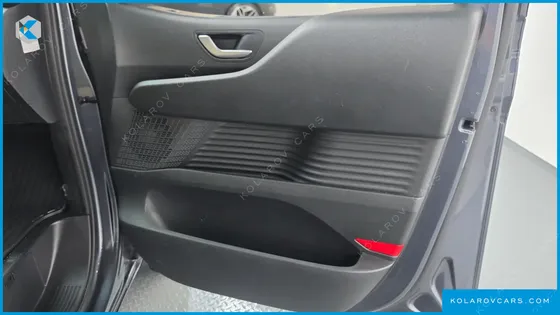 HYUNDAI STARIA HEV 1.6 CARGO 3-SEATER