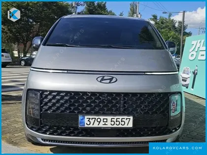 HYUNDAI STARIA LOUNGE 9-SEATER