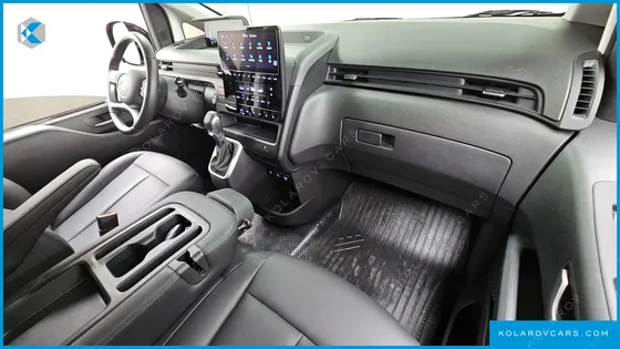 HYUNDAI STARIA HEV 1.6 CARGO 3-SEATER