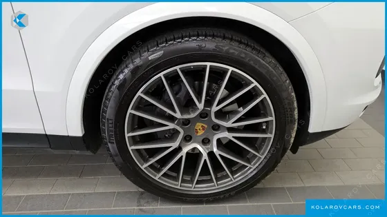 PORSCHE CAYENNE 3.0