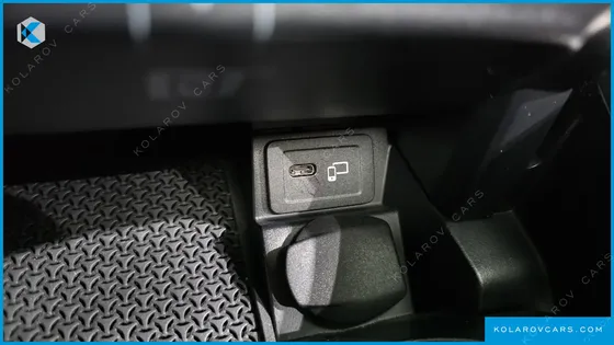 MERCEDES E-CLASS E220D 4MATIC AMG LINE
