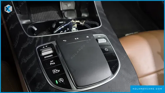 MERCEDES E-CLASS E220D 4MATIC AMG LINE