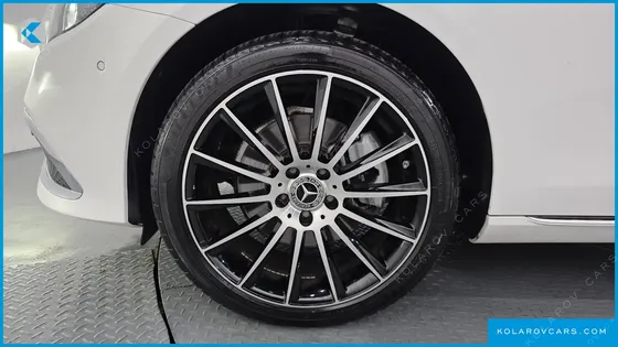 MERCEDES E-CLASS E220D 4MATIC EXCLUSIVE