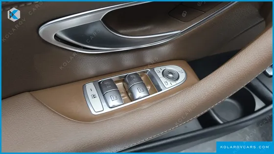 MERCEDES E-CLASS E300E 4MATIC EXCLUSIVE
