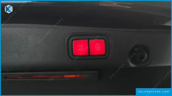 MERCEDES E-CLASS E300E 4MATIC EXCLUSIVE