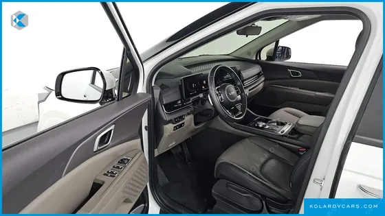 KIA CARNIVAL DIESEL 9-SEATER PRESTIGE