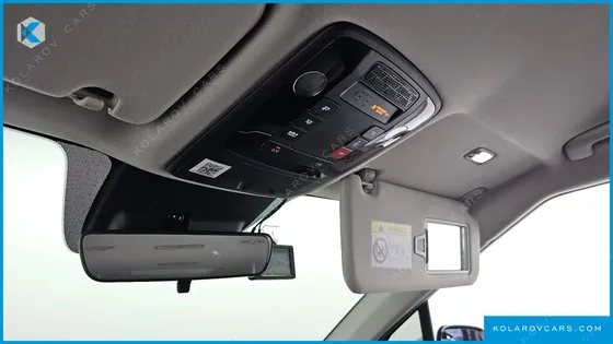 KIA CARNIVAL DIESEL 9-SEATER PRESTIGE