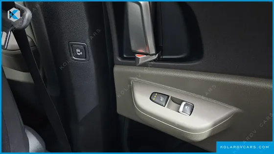 KIA CARNIVAL DIESEL 9-SEATER PRESTIGE
