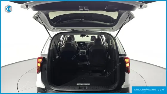 KIA CARNIVAL DIESEL 9-SEATER PRESTIGE