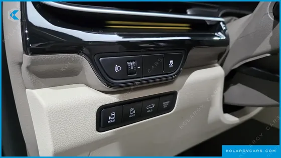 KIA CARNIVAL DIESEL 9-SEATER GRAVITY